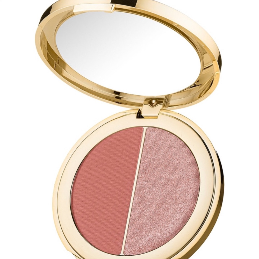 Peachy Glow🍑🍑TARTE